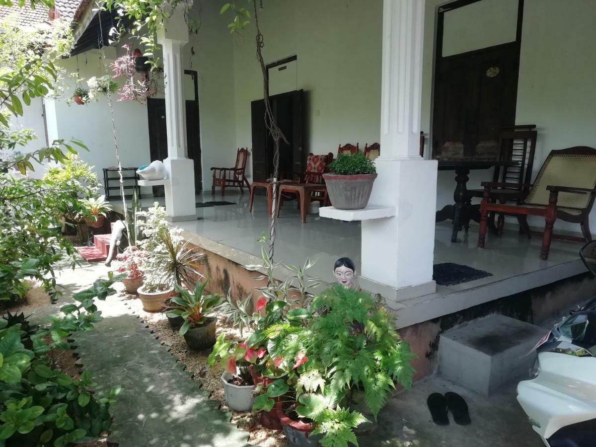 Mango Villa 703 Hikkaduwa Eksteriør bilde